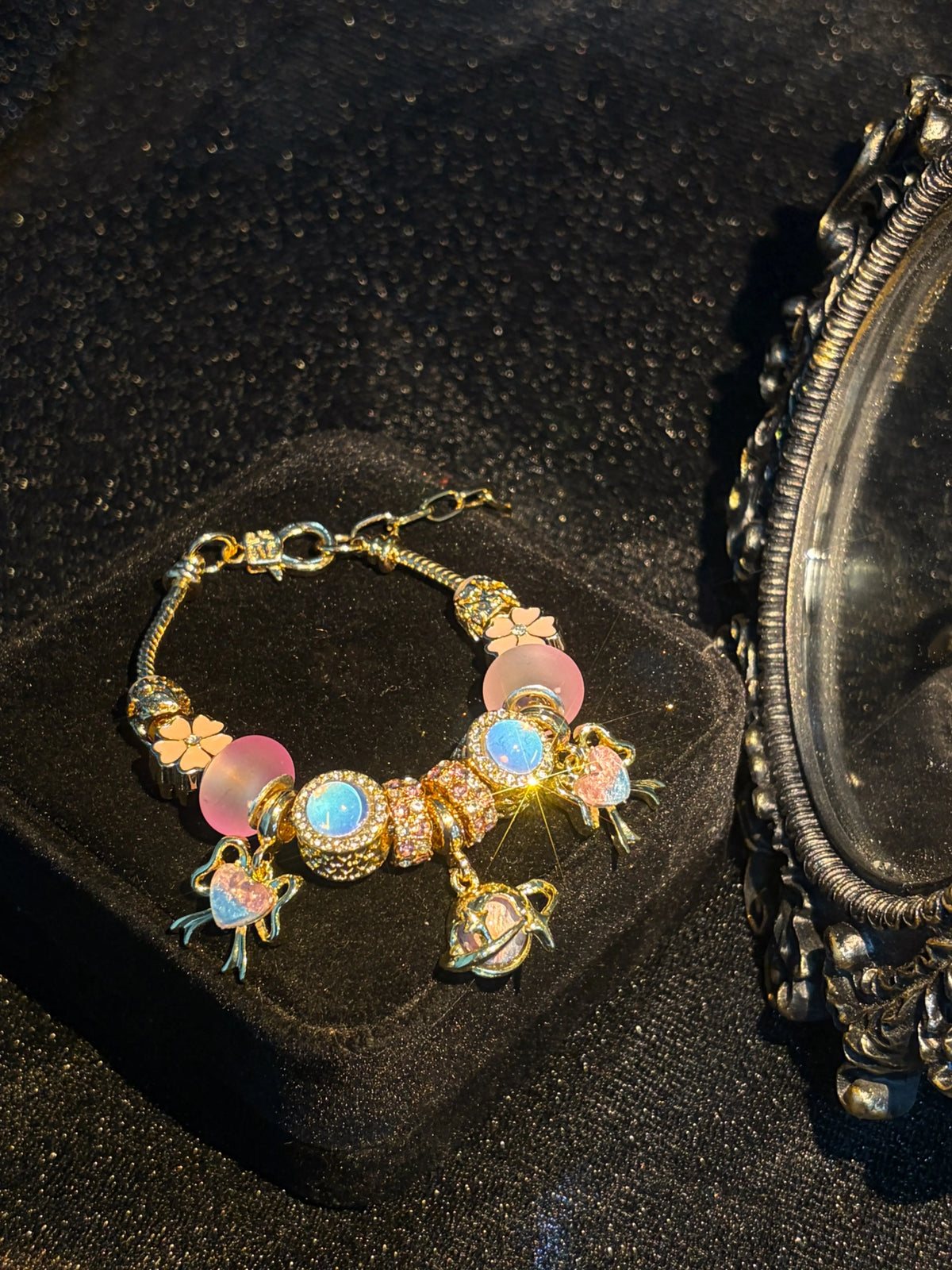 Dreamy Planet Charm Bracelet for Women, Gold‑tone Snake Chain Bracelet with Pink Flower、Heart Bow、Enamel Planet Dangle Charms, Sparkly Rhinestone Beads, Adjustable Link Extension Chain, Cute Aesthetic Hand Jewelry for Daily Wear、Birthday、Gift for Girls