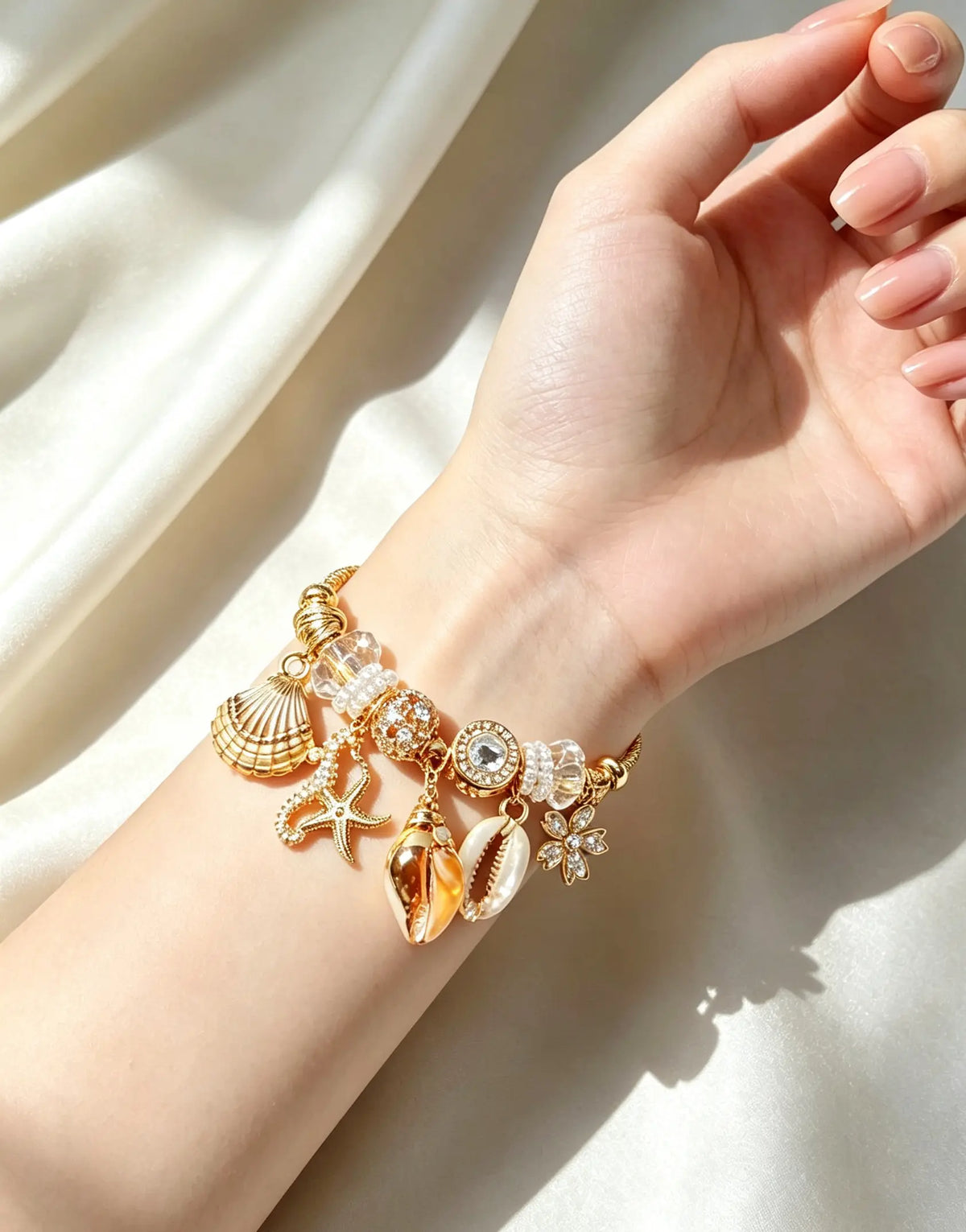 Ocean Beach Gold Cable Charm Bangle Bracelet for Women, Summer Seashell Starfish Conch Crystal Pearl Charms Open Cuff Bracelet, Bohemian Vacation Beach Jewelry Gift for Her