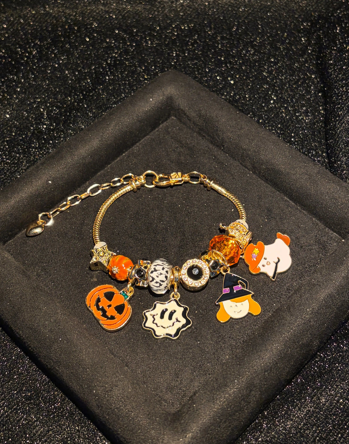 Halloween Pumpkin Ghost Witch Charm Bracelet, Gold-Tone Dangle Bracelet with Orange Bead, Bat and Black Eye Pendant, Spooky Cute Holiday Jewelry for Party Gift