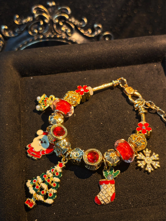 Women's Bling Gold-Tone Christmas Charm Bracelet with Santa, Xmas Tree, Stocking, Snowflake, Bell Dangle Charms, Adjustable Extension Chain, Festive Holiday Statement Jewelry Gift