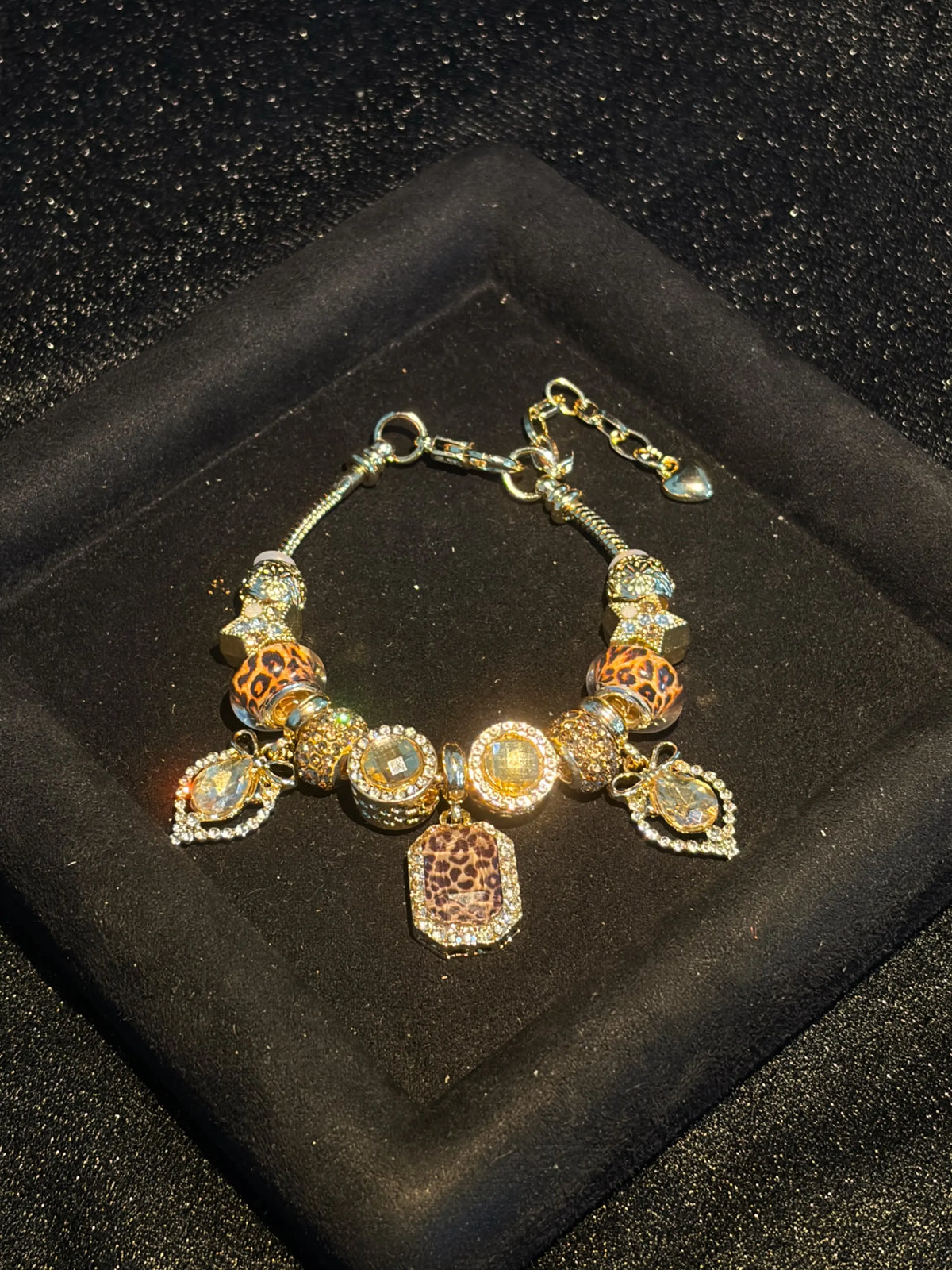Women’s Gold-Tone Snake Chain Bracelet - Leopard Print Beaded Design, Square Leopard Tag, Sparkling Crystal Drop Pendants - Fashion Costume Jewelry for Daily, Night-Out Occasions