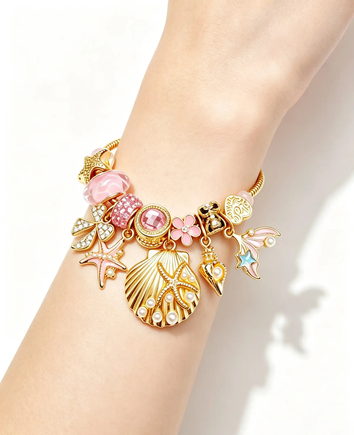 Ocean Mermaid Shell Charm Bracelet, Gold-Tone Adjustable Snake Chain Bracelet with Starfish Conch Pearl Dangle Charms, Pink Beach Themed Jewelry Gift for Women Girls
