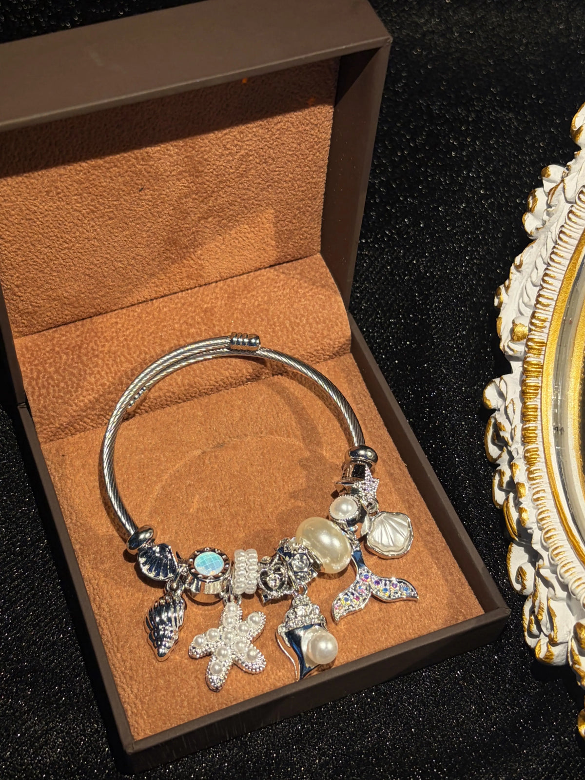 Silver-Tone Open Twist Wire Cuff Bangle, Sparkly Ocean Theme Charm Bracelet with Mermaid Tail, Starfish, Shell, Pearl Charms, Stackable Summer Holiday Costume Jewelry for Gifting