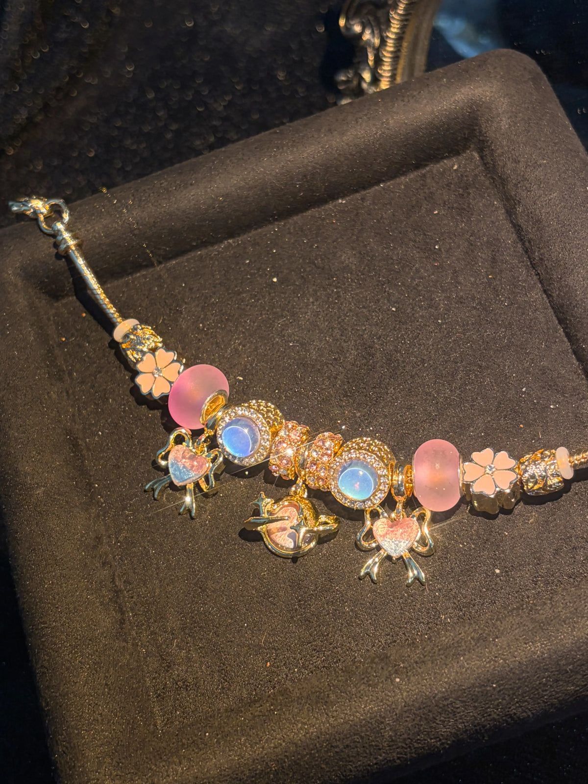 Dreamy Planet Charm Bracelet for Women, Gold‑tone Snake Chain Bracelet with Pink Flower、Heart Bow、Enamel Planet Dangle Charms, Sparkly Rhinestone Beads, Adjustable Link Extension Chain, Cute Aesthetic Hand Jewelry for Daily Wear、Birthday、Gift for Girls