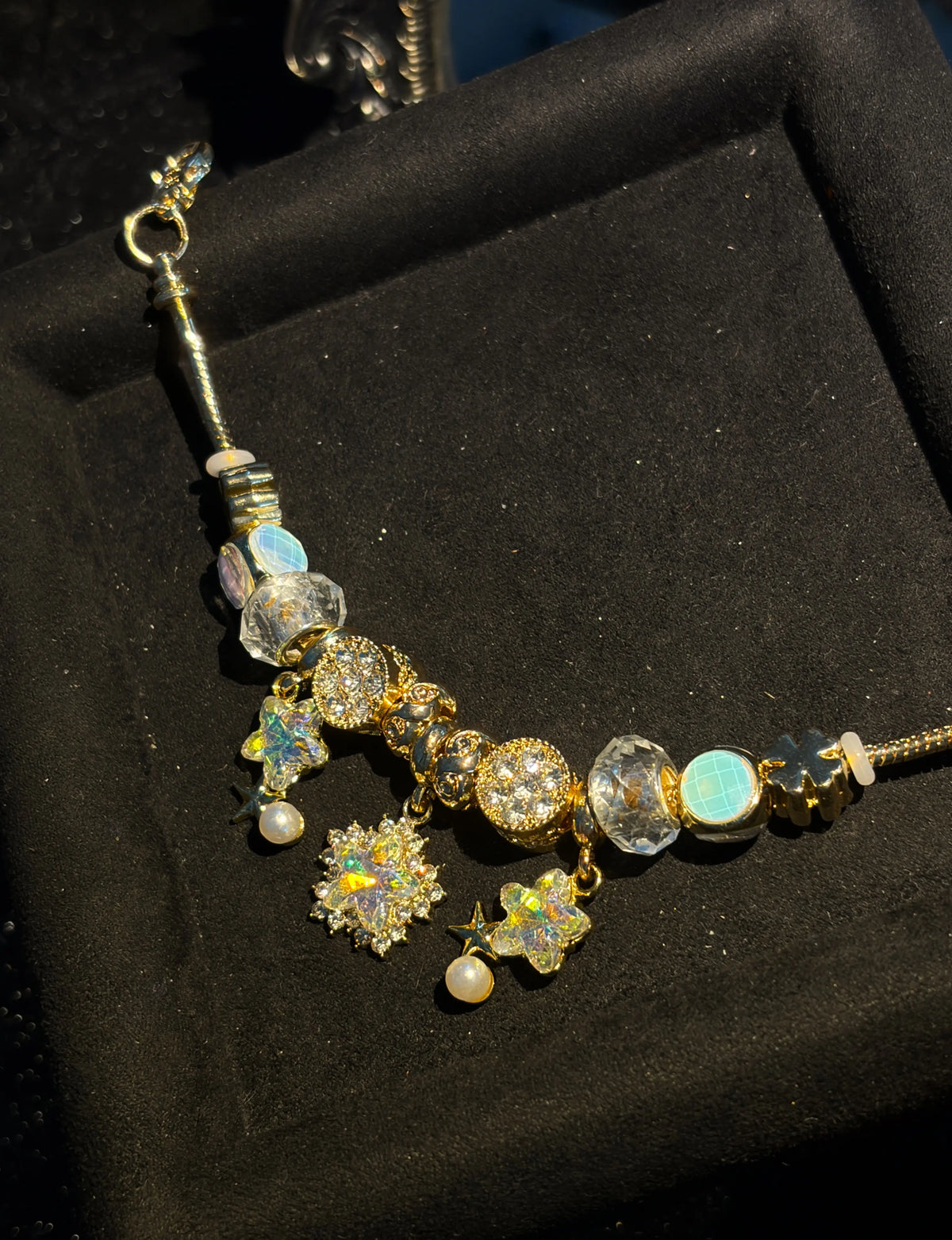 Women's Snowflake Star Charm Bracelet - Gold-Tone Adjustable Extension Chain Bangle with Iridescent Crystal Star Faux Pearl Pendants, Shiny Rhinestone Beads, Dreamy Fairy Theme Jewelry for Teen Girls, Birthday Holiday Gift