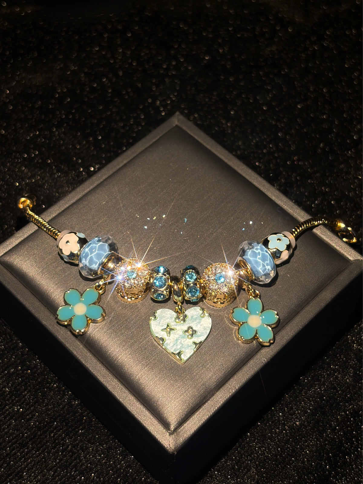 Womens Blue Heart Flower Charm Bracelet, Sparkling Rhinestone Beaded Snake Chain Bracelet, Elegant Dangle Charm Jewelry Gift for Women Teen Girls
