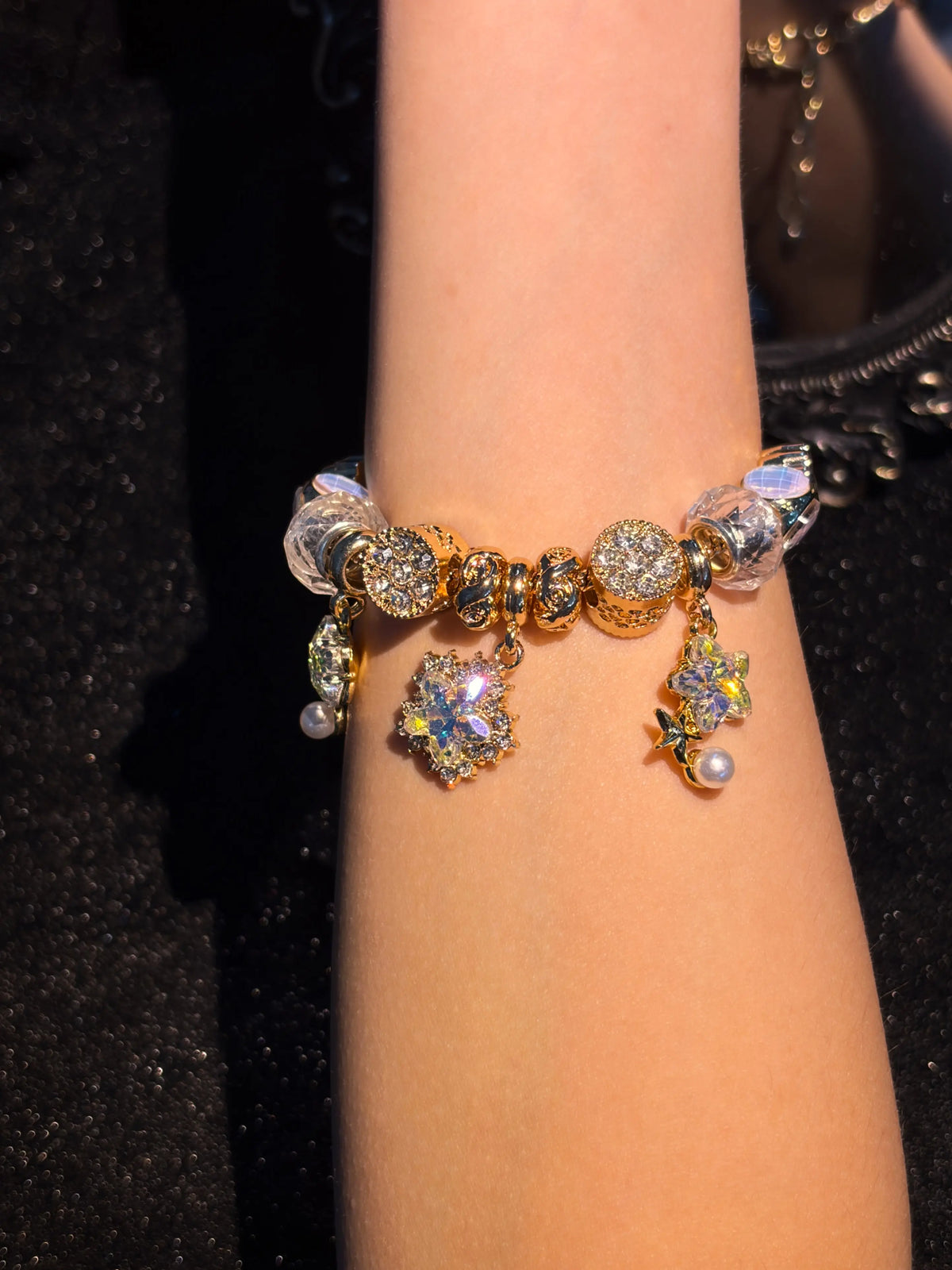 Women's Snowflake Star Charm Bracelet - Gold-Tone Adjustable Extension Chain Bangle with Iridescent Crystal Star Faux Pearl Pendants, Shiny Rhinestone Beads, Dreamy Fairy Theme Jewelry for Teen Girls, Birthday Holiday Gift