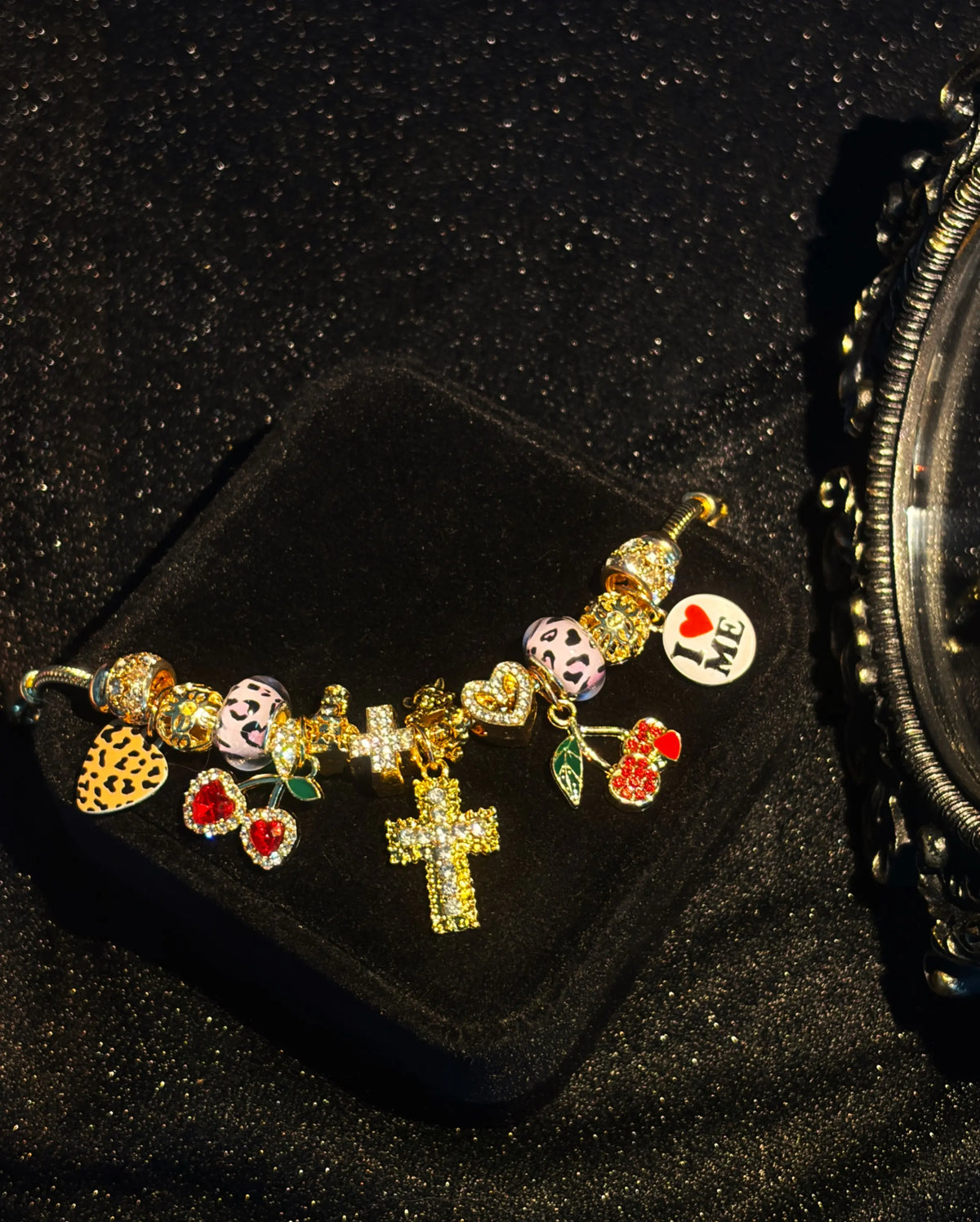 Women's Y2K Leopard Print Charm Bracelet - Gold-Tone Snake Chain, 9.85in Total Length, 2-Style Enamel Crystal Charms with 8-Ball, Cross, Cherry, Star Pendants, Fashion Costume Jewelry Gift for Girls