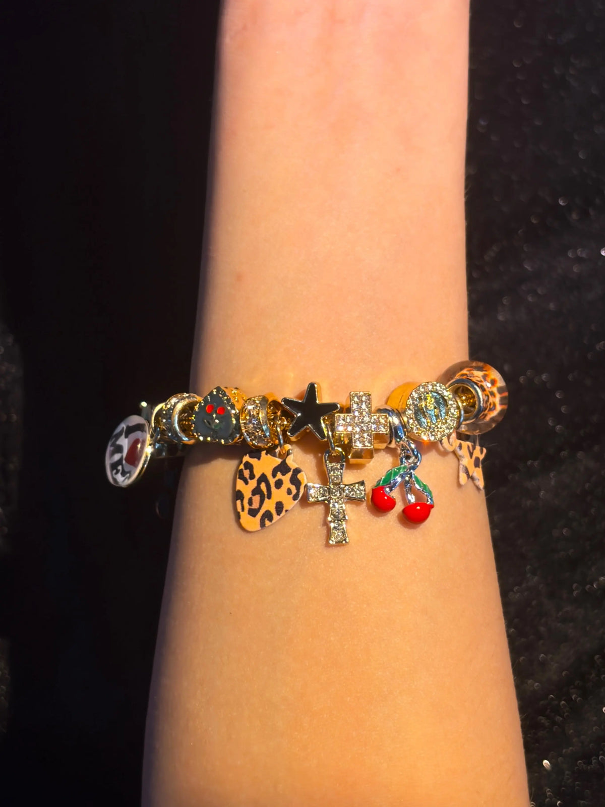 Women's Y2K Leopard Print Charm Bracelet - Gold-Tone Snake Chain, 9.85in Total Length, 2-Style Enamel Crystal Charms with 8-Ball, Cross, Cherry, Star Pendants, Fashion Costume Jewelry Gift for Girls