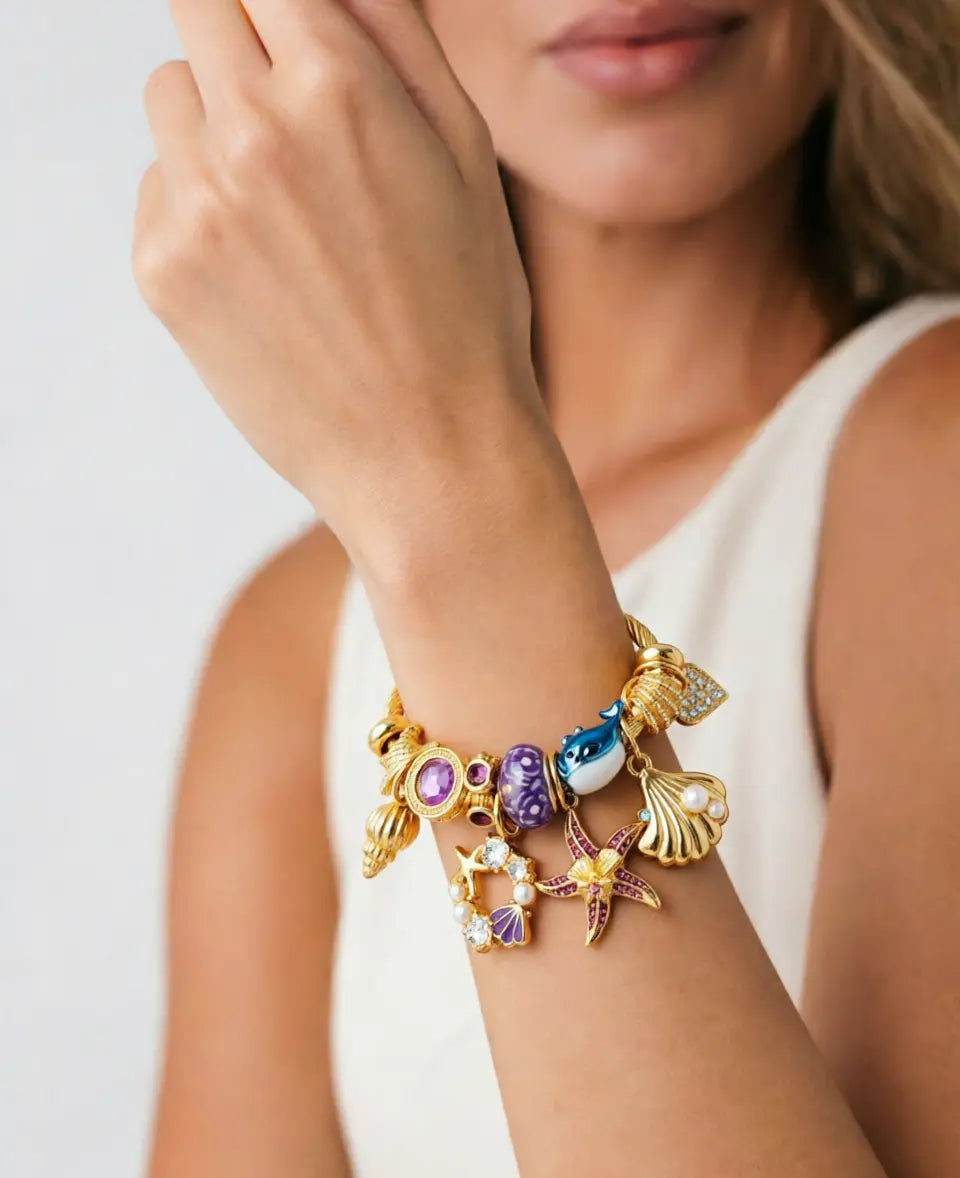 Ocean Dream Charm Bangle: Sparkling Starfish & Whale Open Cuff Bracelet for Women - Aesthetic Jewelry Gift