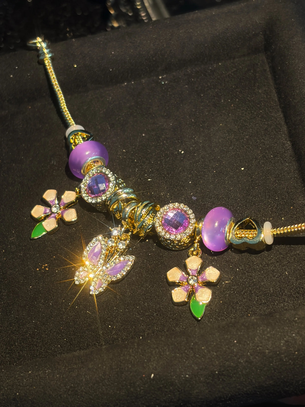Gorgeous Gold‑Tone Snake Chain Wrist Bracelet for Women, Shiny Beaded Accessory with Sparkling Rhinestone Butterfly Pendant, Enamel Floral Charms and Purple Bead Ornaments, Dreamy Purple‑Tone Wrist Jewelry for Dating Party Daily Outfits